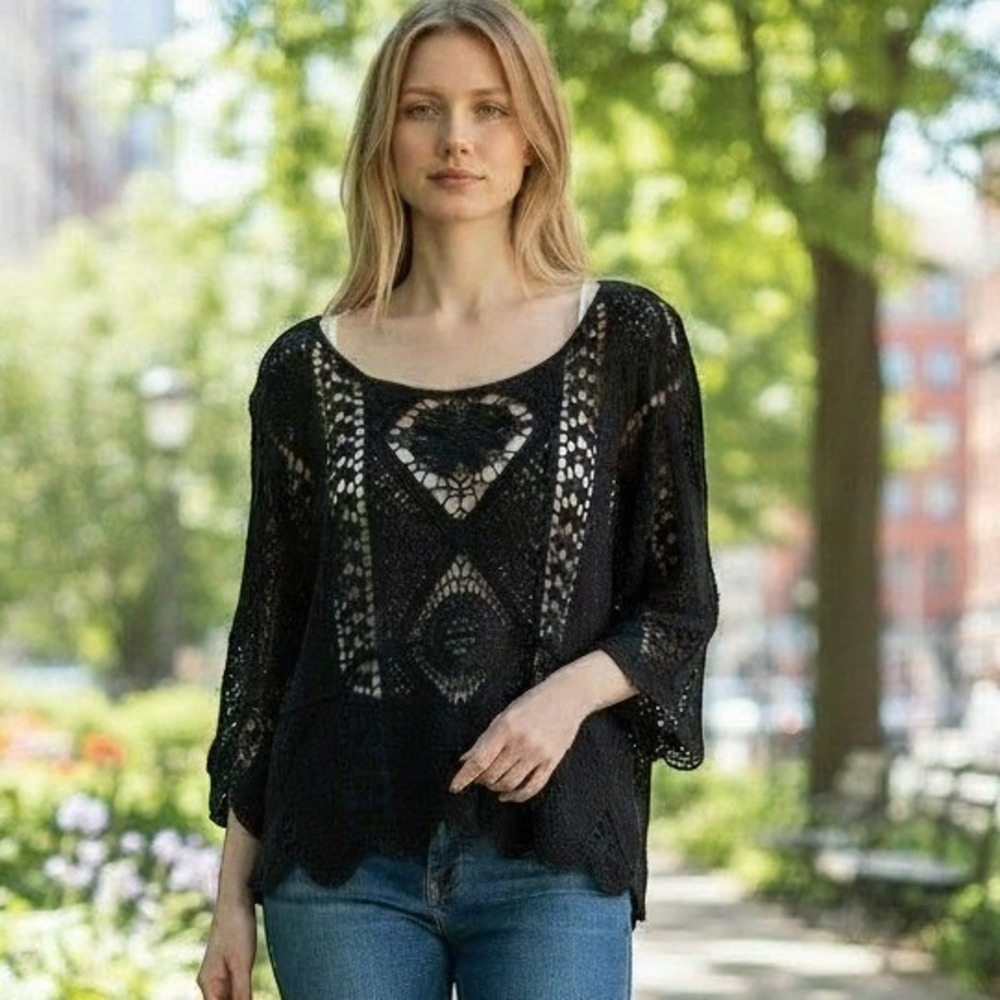 Origami by Vivien Black Crochet Lace Top Bell Sleeve Scalloped OLS-4822 NWT S/M